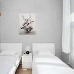 Starowislna 37 With Mezzanine By Bookinghost Apartmán