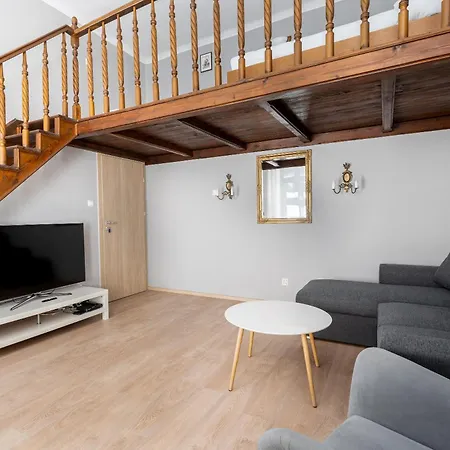 Starowislna 37 With Mezzanine By Bookinghost Lejlighed *