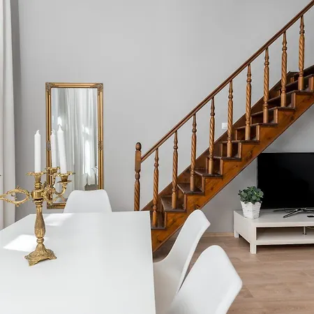 Apartman Starowislna 37 With Mezzanine By Bookinghost *