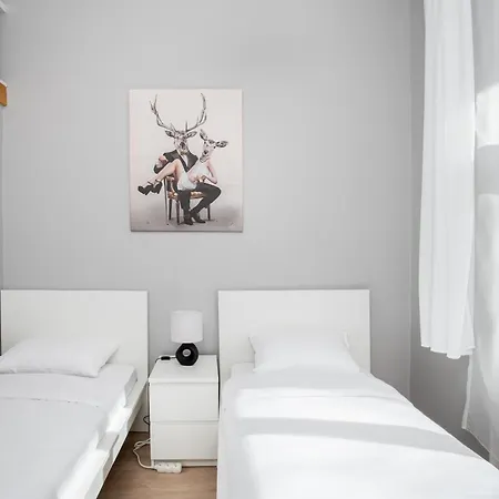 Starowislna 37 With Mezzanine By Bookinghost Apartman