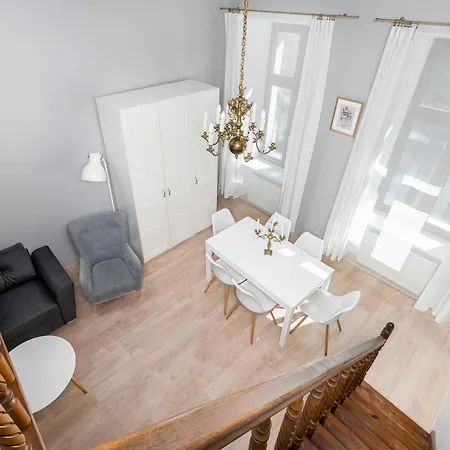 Starowislna 37 With Mezzanine By Bookinghost