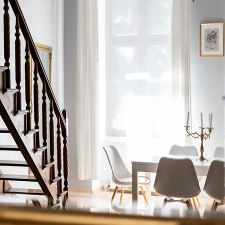 Starowislna 37 With Mezzanine By Bookinghost * Krakkó